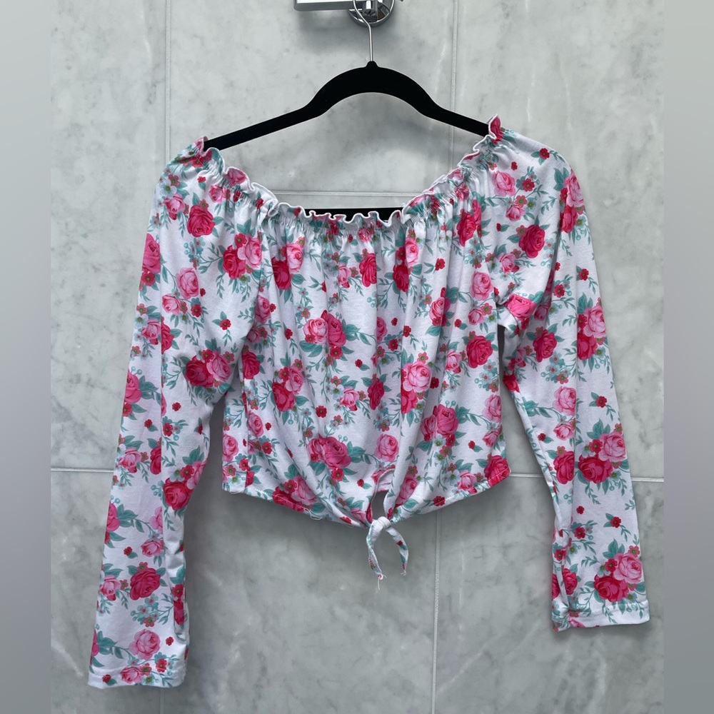 Lilicherry | Womens floral tie front crop in size medium